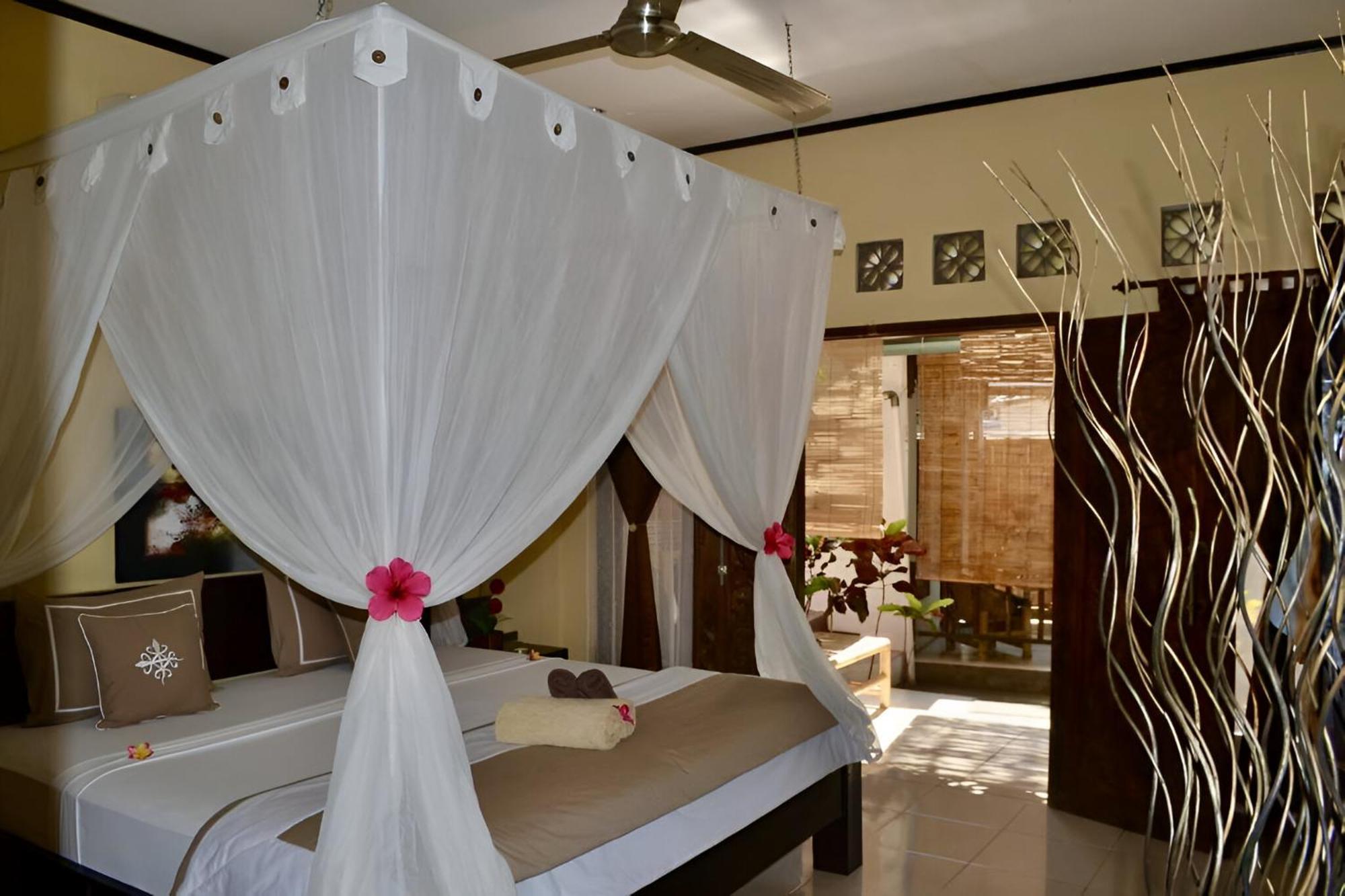 Zoe Bungalows Gili Trawangan Exterior foto